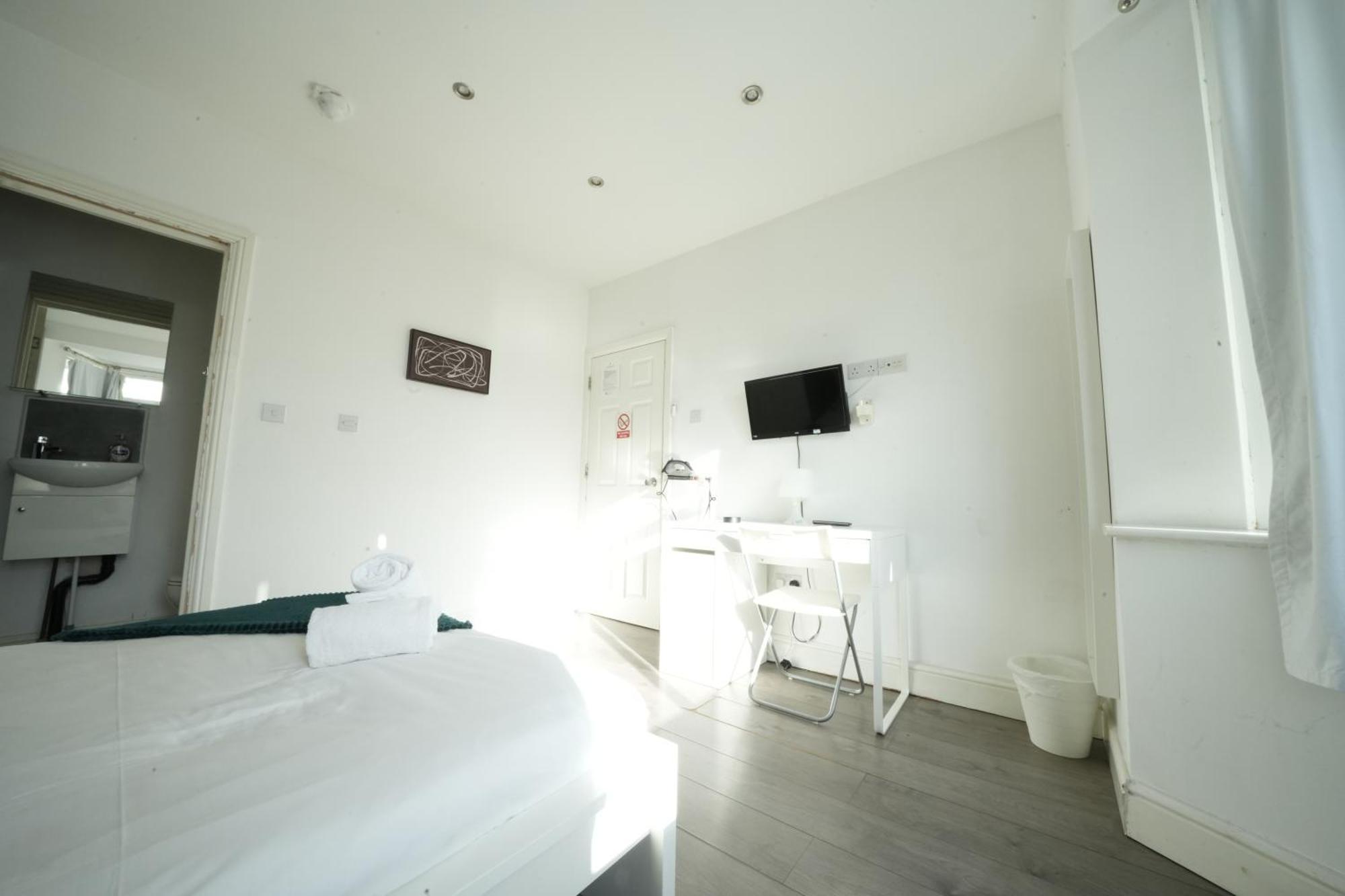 Grand Airport Ensuites ウェスト・ドレイトン、ロンドン エクステリア 写真